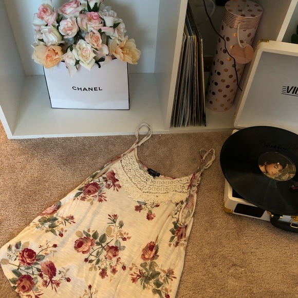 Rue21 Tops - floral crochet neck tank top